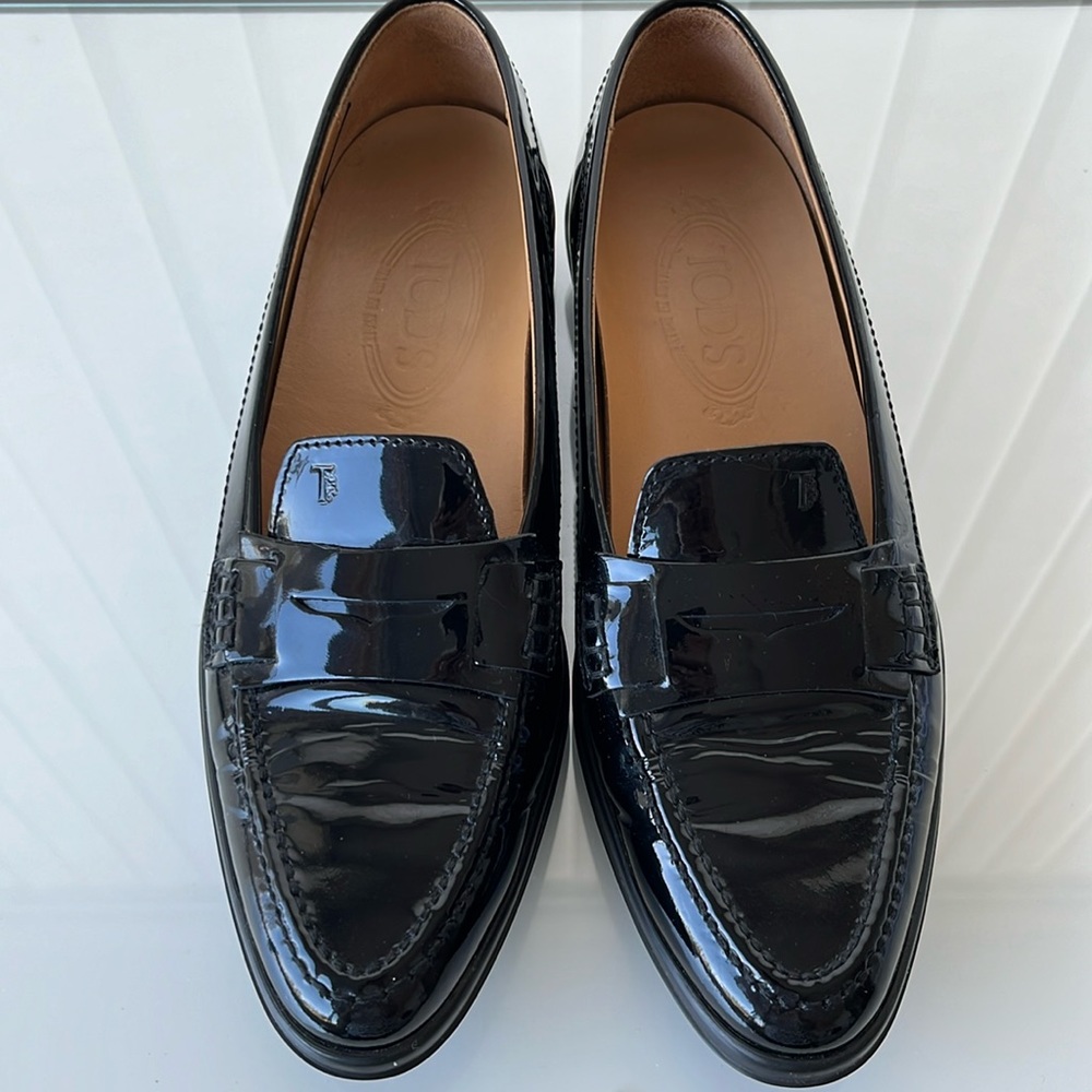 Tod's Shiny Black Leather Loafers
